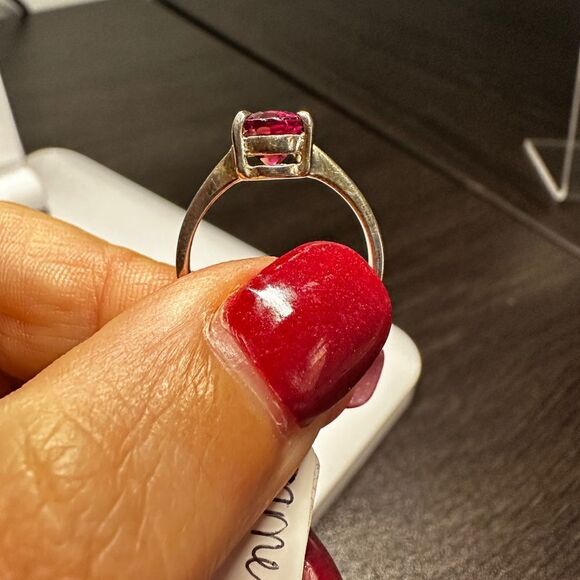 Genuine 1.5ct oval cut rhodalite garnet solitaire ring in sterling silver! - Picture 8 of 9